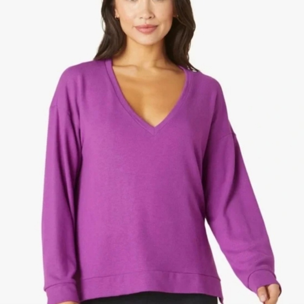 Beyond Yoga lounge pullover relaxed-fit V-neck purple